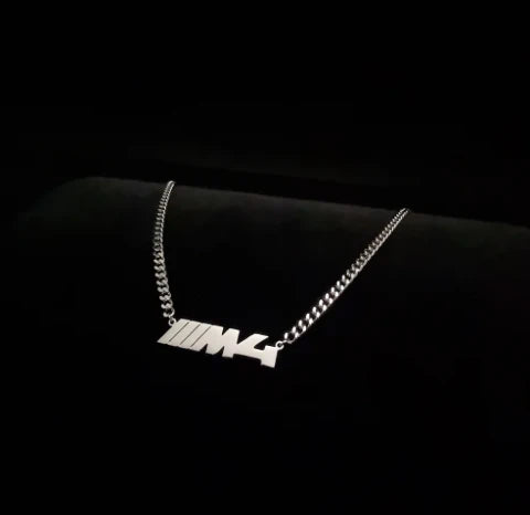 M4 Kolye