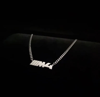 M4 Kolye